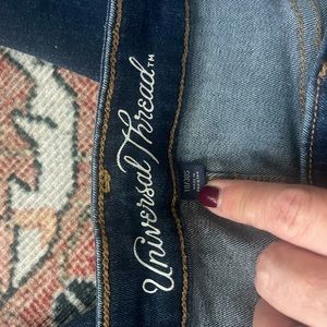Universal Thread skinny jeans. Size 10s